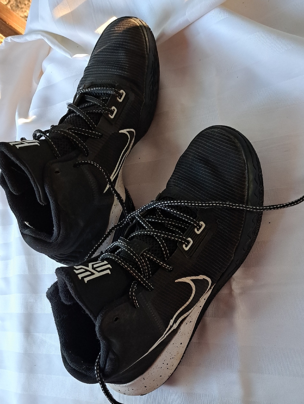 Nike Black and White Mid-Top Athletic Shoes
